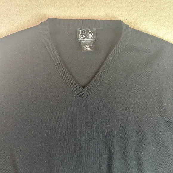 Jos A Bank Classic Collection Mens XL Black V Neck Sweater 100% Merino Wool - Picture 6 of 7